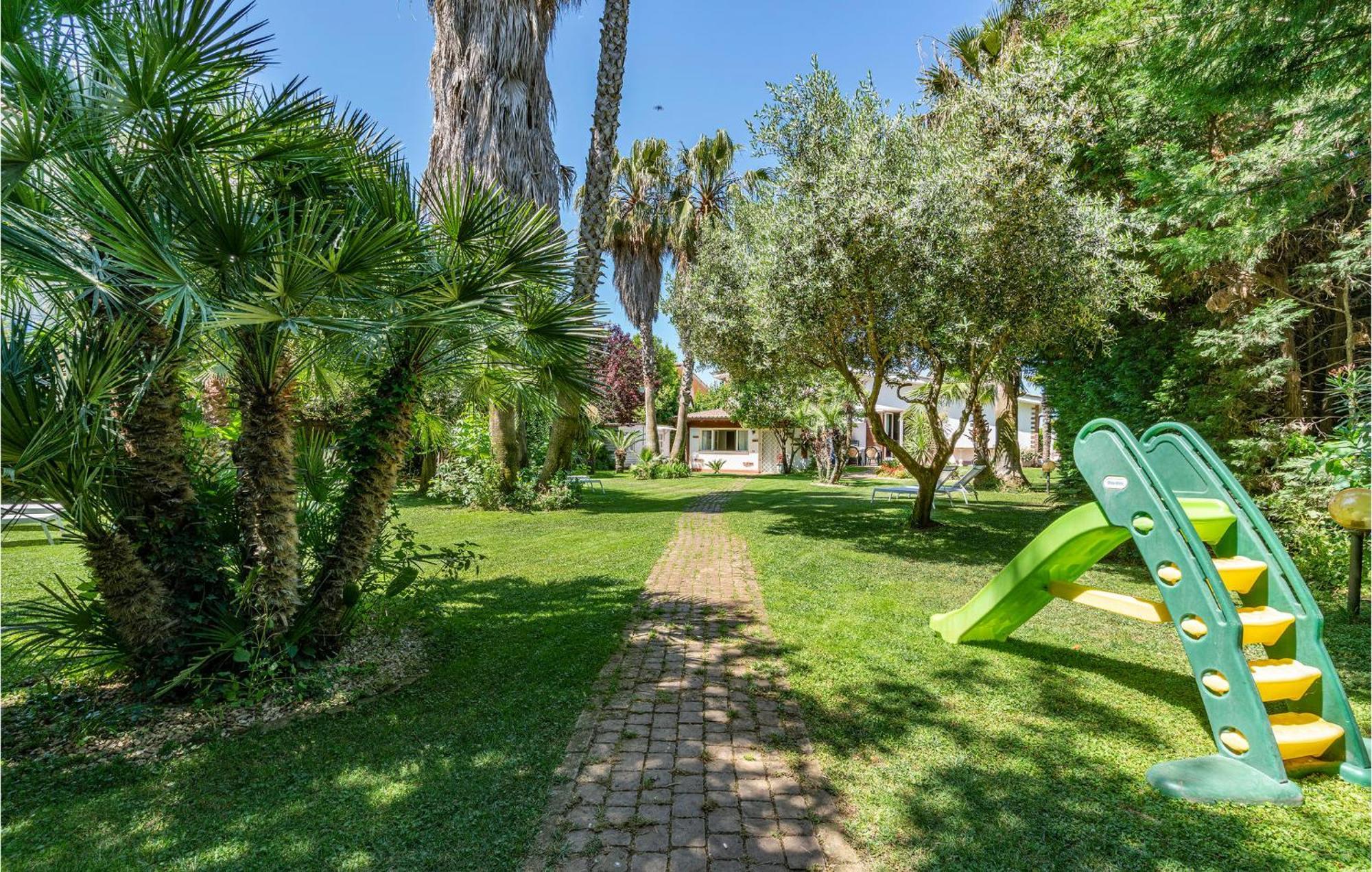 Beautiful Home In Fiumicino With Wifi Dış mekan fotoğraf